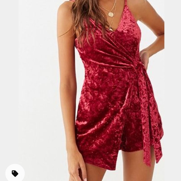 💋Romper💋 💋❤️💋 Size M - Picture 1 of 3